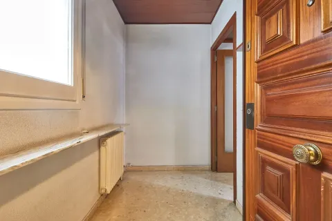 Huoneisto myytävänä Barcelona, Espanja, 4 makuuhuonetta, 134 m2 No. 166944 - kuva 29