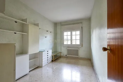 Huoneisto myytävänä Barcelona, Espanja, 4 makuuhuonetta, 134 m2 No. 166944 - kuva 17