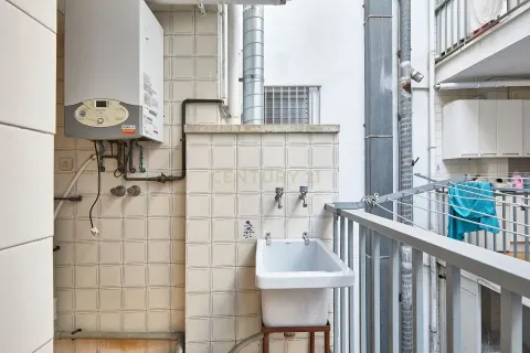 Huoneisto myytävänä Barcelona, Espanja, 4 makuuhuonetta, 134 m2 No. 166944 - kuva 11