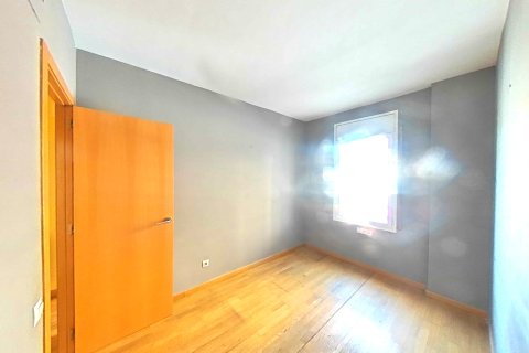 Huoneisto myytävänä Sabadell, Barcelona, Espanja, 4 makuuhuonetta, 90 m2 No. 166941 - kuva 24