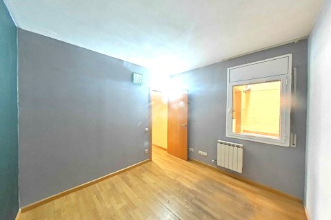 Huoneisto myytävänä Sabadell, Barcelona, Espanja, 4 makuuhuonetta, 90 m2 No. 166941 - kuva 22