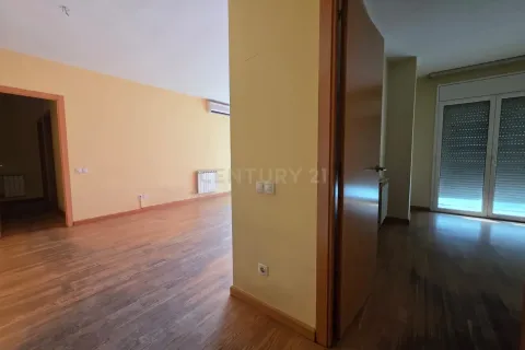 Huoneisto myytävänä Sabadell, Barcelona, Espanja, 4 makuuhuonetta, 90 m2 No. 166941 - kuva 26