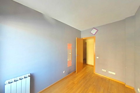 Huoneisto myytävänä Sabadell, Barcelona, Espanja, 4 makuuhuonetta, 90 m2 No. 166941 - kuva 18