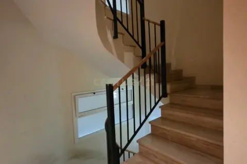 Huoneisto myytävänä Sabadell, Barcelona, Espanja, 4 makuuhuonetta, 90 m2 No. 166941 - kuva 28