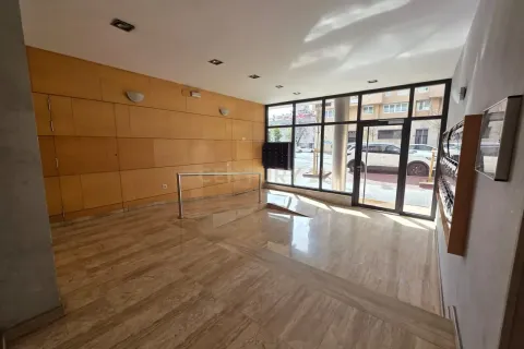 Huoneisto myytävänä Sabadell, Barcelona, Espanja, 4 makuuhuonetta, 90 m2 No. 166941 - kuva 3