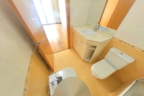 Huoneisto myytävänä Sabadell, Barcelona, Espanja, 4 makuuhuonetta, 90 m2 No. 166941 - kuva 15
