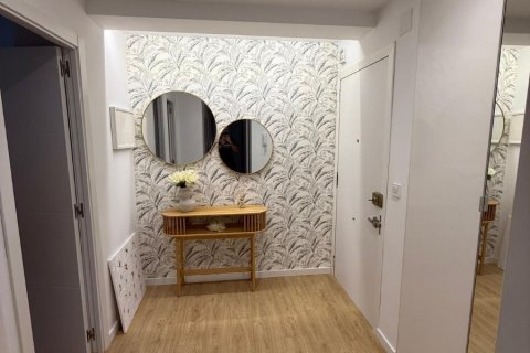 Apartment for sale Valencia, Spain 4 bedrooms, 102 sq.m. No. 133308 - photo 2