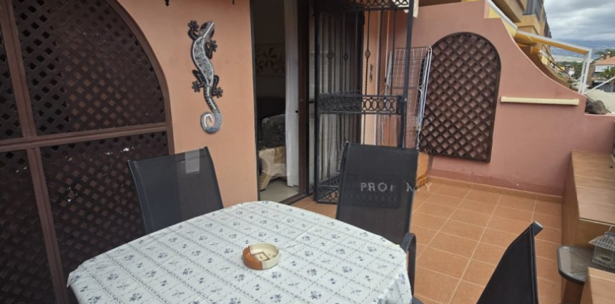 Apartment à Costa del Silencio, Tenerife, Espagne 2 chambres, 68 m2 No. 194476