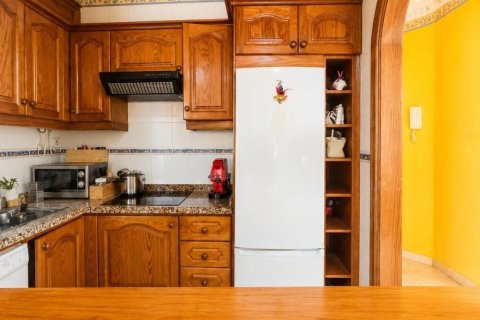 Huoneisto myytävänä Adeje, Tenerife, Espanja, 2 makuuhuonetta, 60 m2 No. 194473 - kuva 3