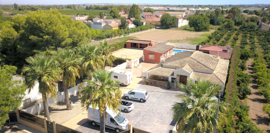 Finca in Daya Vieja, Alicante, Spanien 6 Schlafzimmer, 299 m2 Nr. 146578