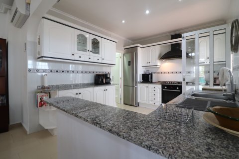 Villa for sale in Algorfa, Alicante, Spain 4 bedrooms, 412 sq.m. No. 146577 - photo 14