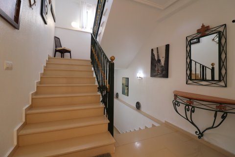Villa for sale in Algorfa, Alicante, Spain 4 bedrooms, 412 sq.m. No. 146577 - photo 17