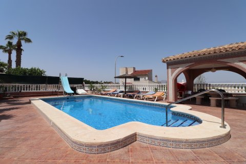 Villa for sale in Algorfa, Alicante, Spain 4 bedrooms, 412 sq.m. No. 146577 - photo 7