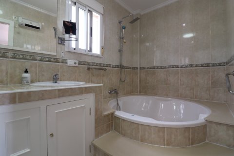 Villa for sale in Algorfa, Alicante, Spain 4 bedrooms, 412 sq.m. No. 146577 - photo 29