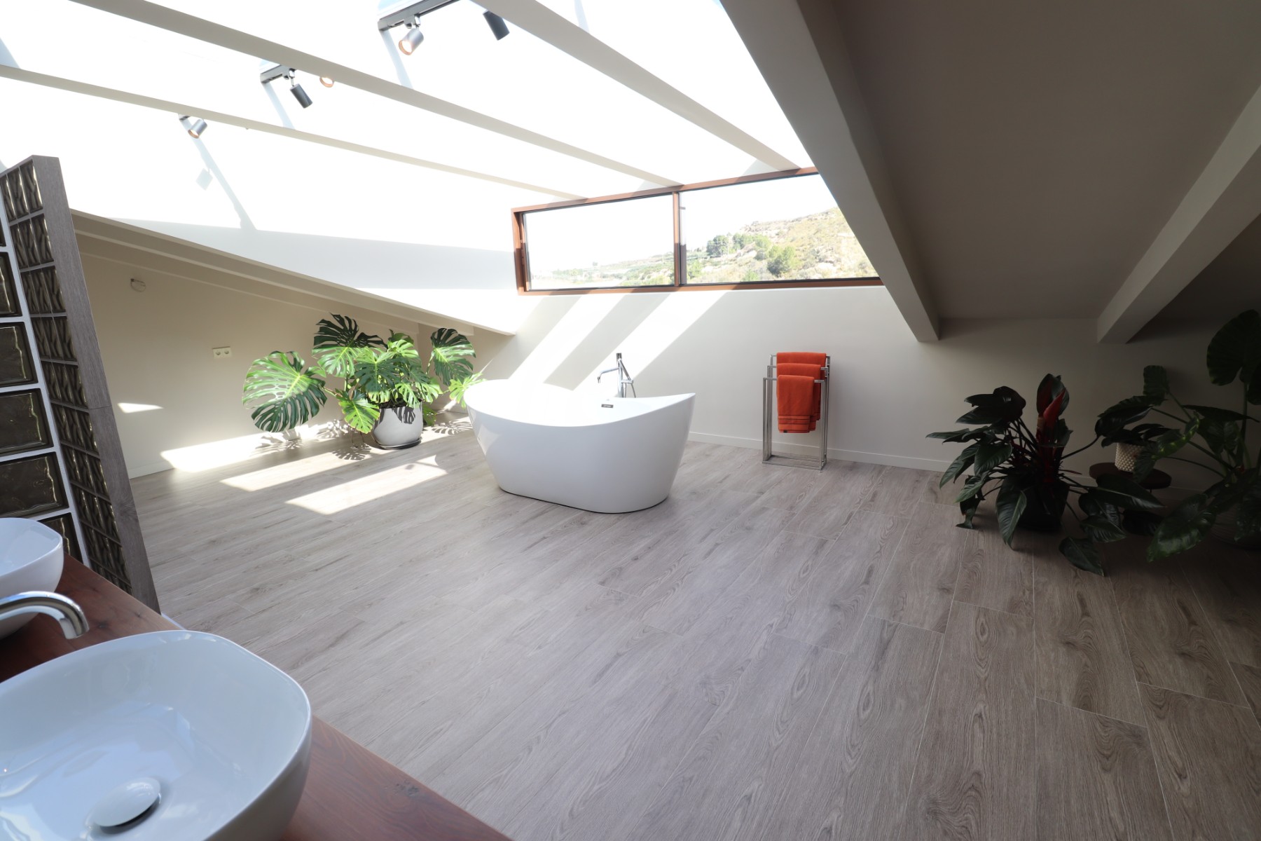 Finca a Aspe, Alicante, Spagna 5 camere da letto, 360 mq. N° 146575