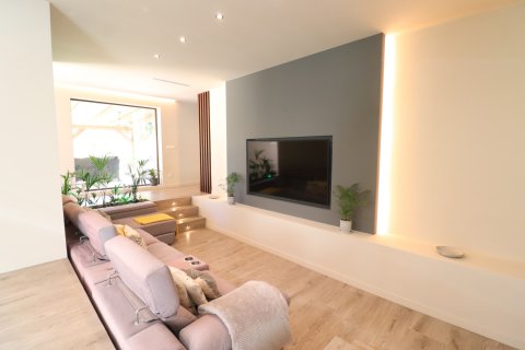 Finca for sale in Aspe, Alicante, Spain 5 bedrooms, 360 sq.m. No. 146575 - photo 8