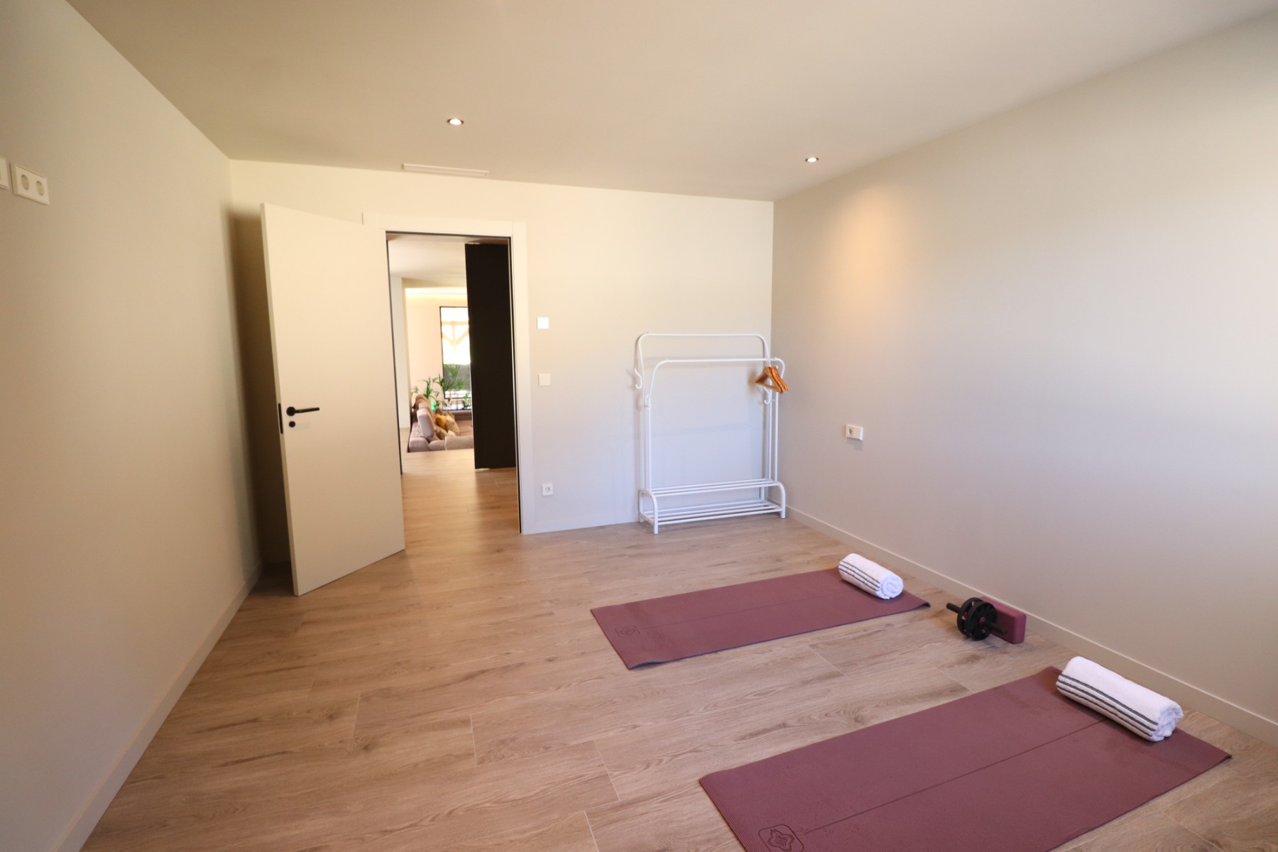 Finca a Aspe, Alicante, Spagna 5 camere da letto, 360 mq. N° 146575