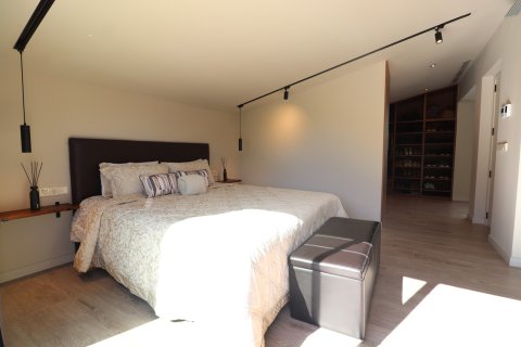 Finca for sale in Aspe, Alicante, Spain 5 bedrooms, 360 sq.m. No. 146575 - photo 11