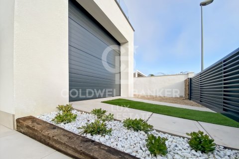 House for sale in Roses, Girona, Spain 4 bedrooms, 200 sq.m. No. 157166 - photo 22