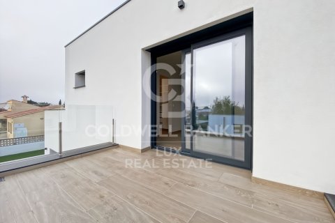House for sale in Roses, Girona, Spain 4 bedrooms, 200 sq.m. No. 157166 - photo 11