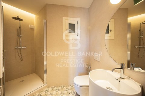 Продажа квартиры в Барселона, Испания 2 спальни, 86м2 №157165 - фото 14