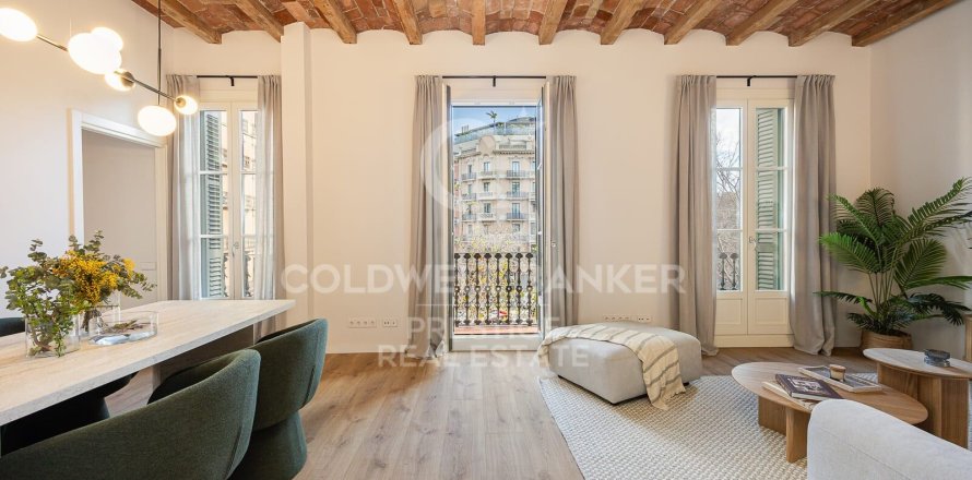 Apartamento en Barcelona, España 2 dormitorios, 86 m2 No. 157165