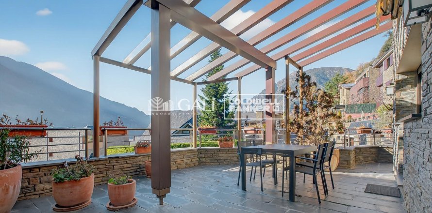 Villa Principado De Andorra (Ninguna Poblacion Tiene C.P.), Lleida, Spānijā 5 istabas, 370 m2 Nr. 157162