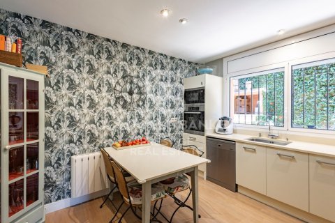 Kamienica w Begur, Girona, Hiszpania 4 sypialnie, 205 mkw. nr 157163 – zdjęcie 10