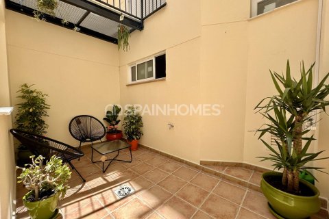 Apartment for sale in Alicante, Spain 2 bedrooms, 93 sq.m. No. 148824 - photo 4