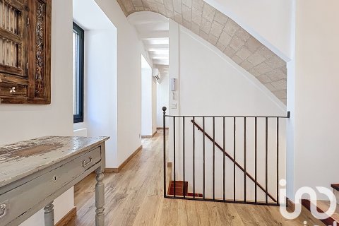 Dom w Vilanova i la Geltru, Barcelona, Hiszpania 4 sypialnie, 188 mkw. nr 153328 – zdjęcie 7