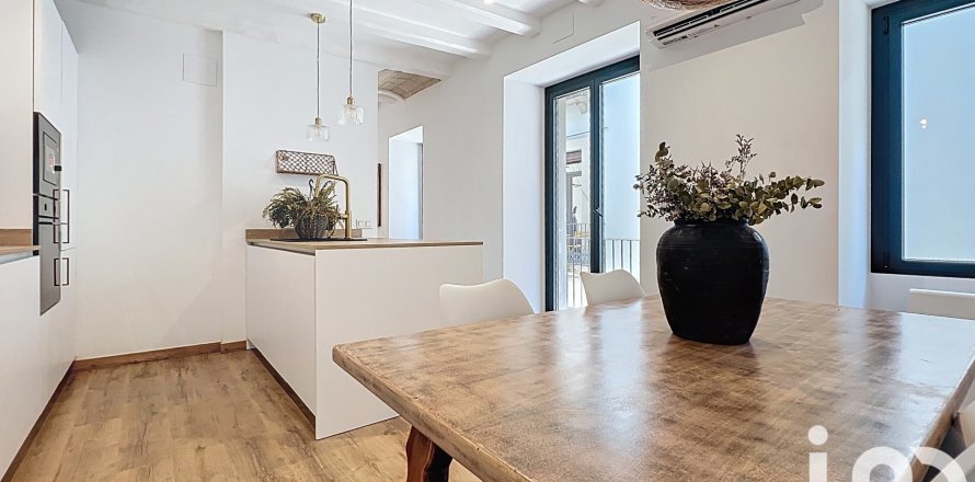 Dom w Vilanova i la Geltru, Barcelona, Hiszpania 4 sypialnie, 188 mkw. nr 153328