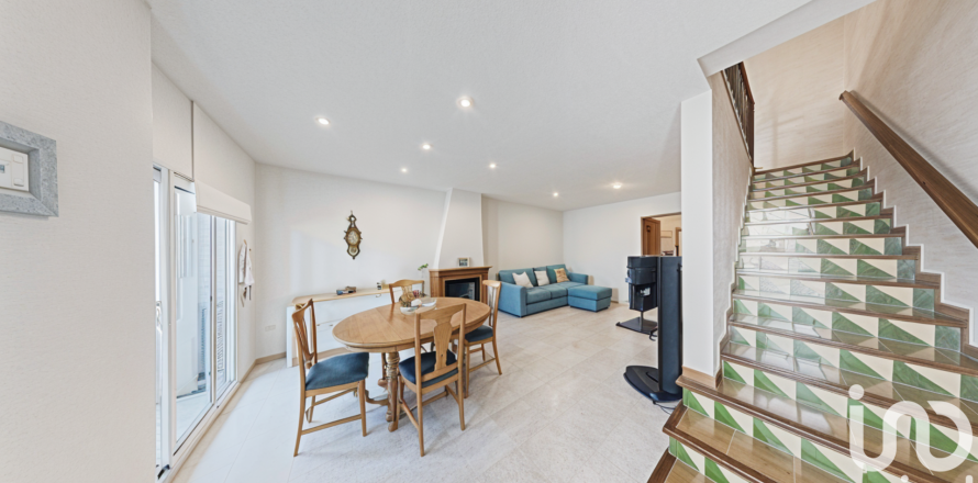 Townhouse in El Vendrell, Tarragona, Spain 3 bedrooms, 96 sq.m. No. 153325