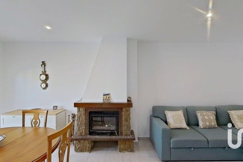 Townhouse for sale in El Vendrell, Tarragona, Spain 3 bedrooms, 96 sq.m. No. 153325 - photo 2