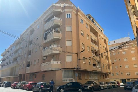 Appartamento a Torrevieja, Alicante, Spagna 2 camere da letto, 63 mq. N° 183082