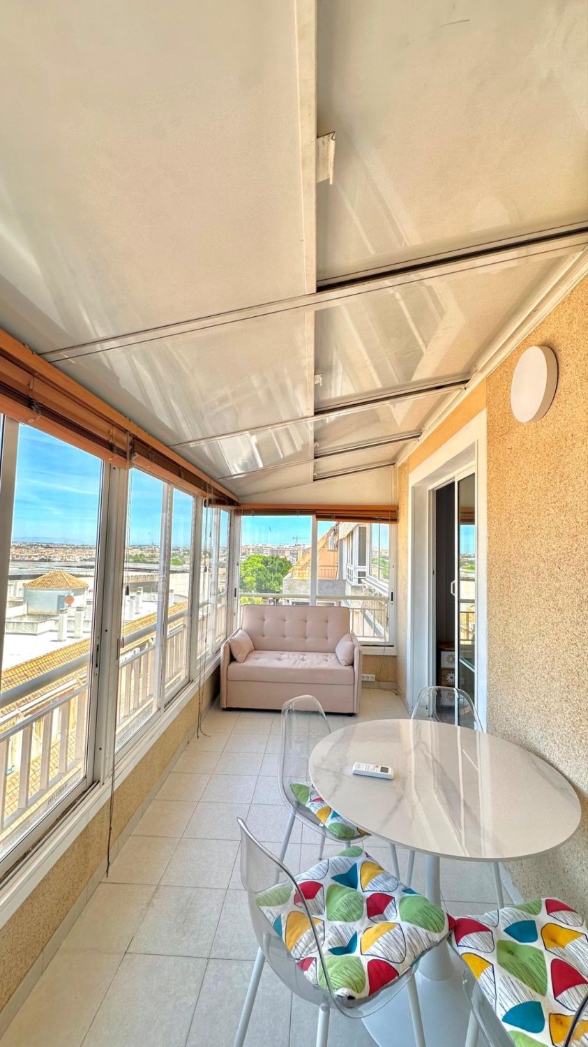 Apartment in Torrevieja, Alicante, Spain 2 bedrooms, 60 sq.m. No. 183084