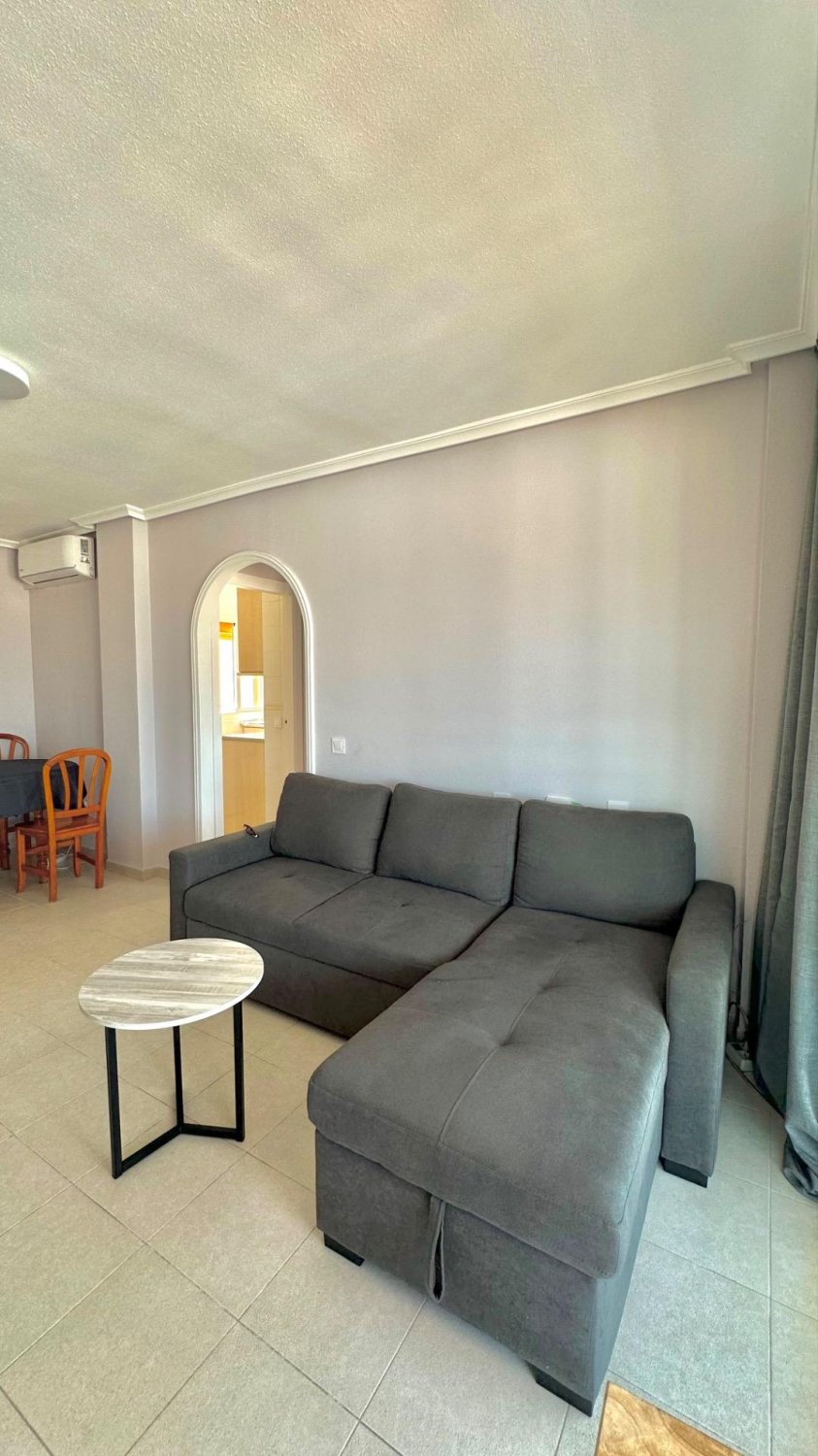 Apartment in Torrevieja, Alicante, Spain 2 bedrooms, 60 sq.m. No. 183084