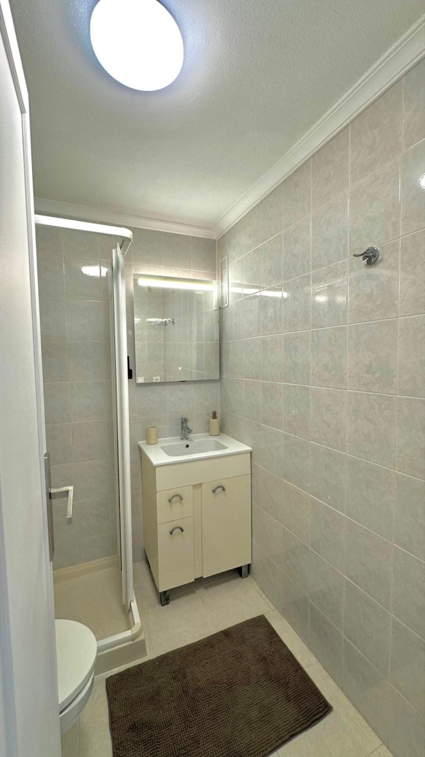 Apartment in Torrevieja, Alicante, Spain 2 bedrooms, 60 sq.m. No. 183084