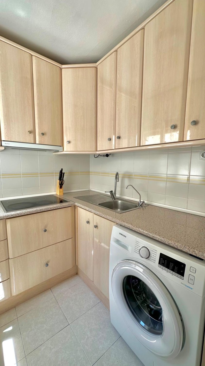 Apartment in Torrevieja, Alicante, Spain 2 bedrooms, 60 sq.m. No. 183084