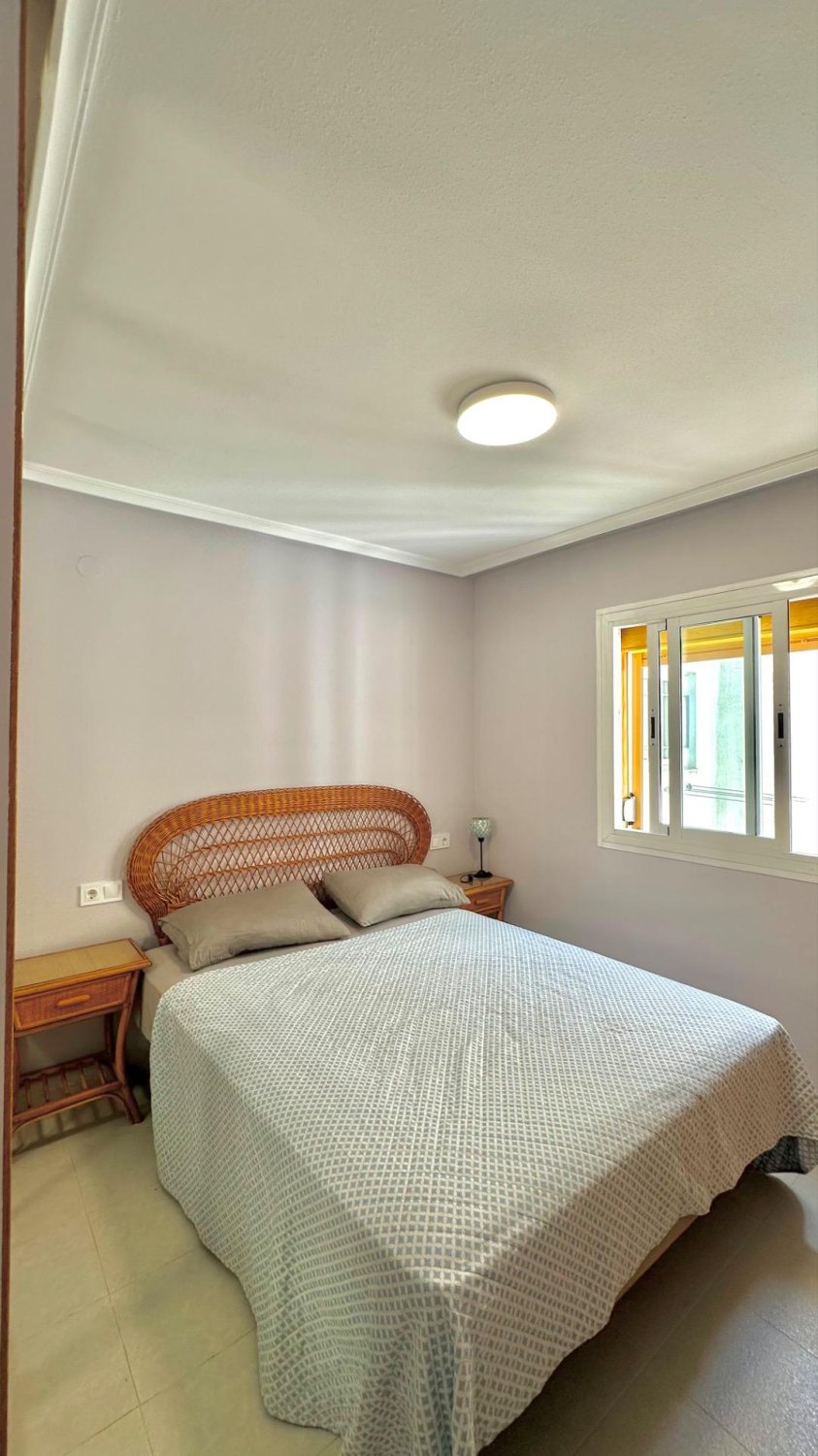 Apartment in Torrevieja, Alicante, Spain 2 bedrooms, 60 sq.m. No. 183084