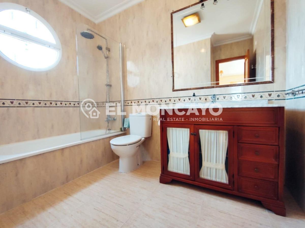 House in Guardamar del Segura, Alicante, Spain 3 bedrooms, 92 sq.m. No. 148997