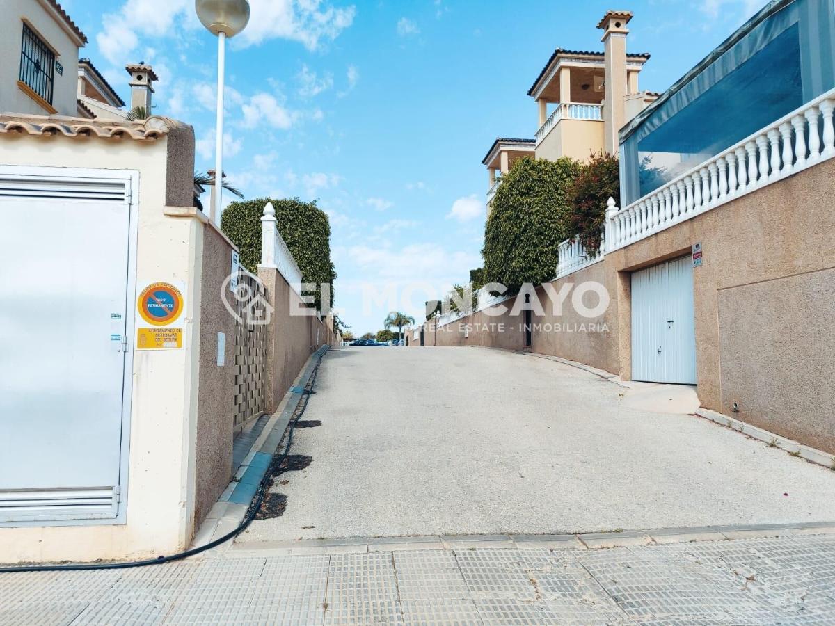 House in Guardamar del Segura, Alicante, Spain 3 bedrooms, 92 sq.m. No. 148997