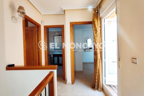 Продажа дома в Гуардамар-дель-Сегура, Аликанте, Испания 3 спальни, 92м2 №148997 - фото 18