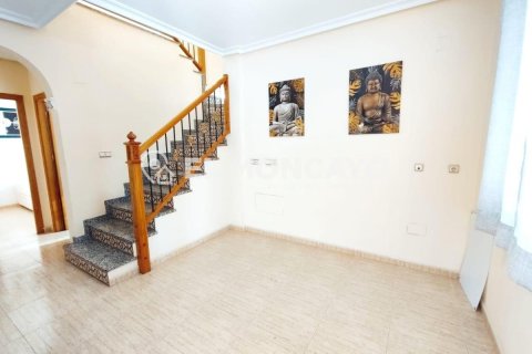 Продажа дома в Гуардамар-дель-Сегура, Аликанте, Испания 3 спальни, 92м2 №148997 - фото 11