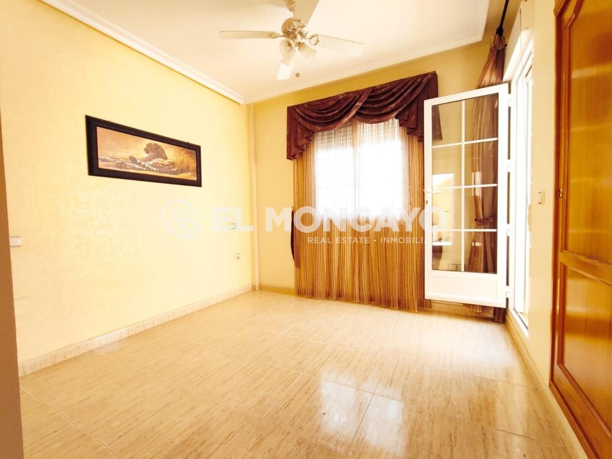 House in Guardamar del Segura, Alicante, Spain 3 bedrooms, 92 sq.m. No. 148997
