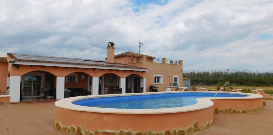 Villa en Alicante, España 3 dormitorios, 239 m2 No. 148998