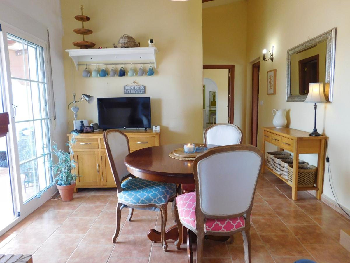 Villa i Alicante, Spanien 3 sovrum, 239 kvm. Nr. 148998