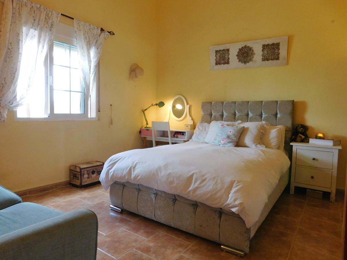 Villa i Alicante, Spanien 3 sovrum, 239 kvm. Nr. 148998