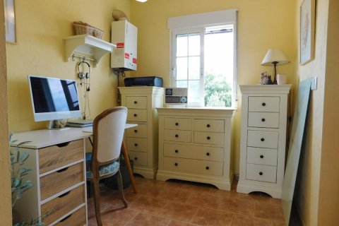 Villa en venta en Alicante, España 3 dormitorios, 239 m2 No. 148998 - foto 15