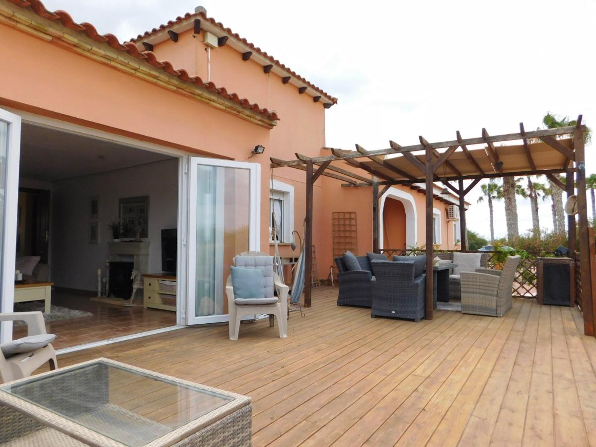 Villa i Alicante, Spanien 3 sovrum, 239 kvm. Nr. 148998