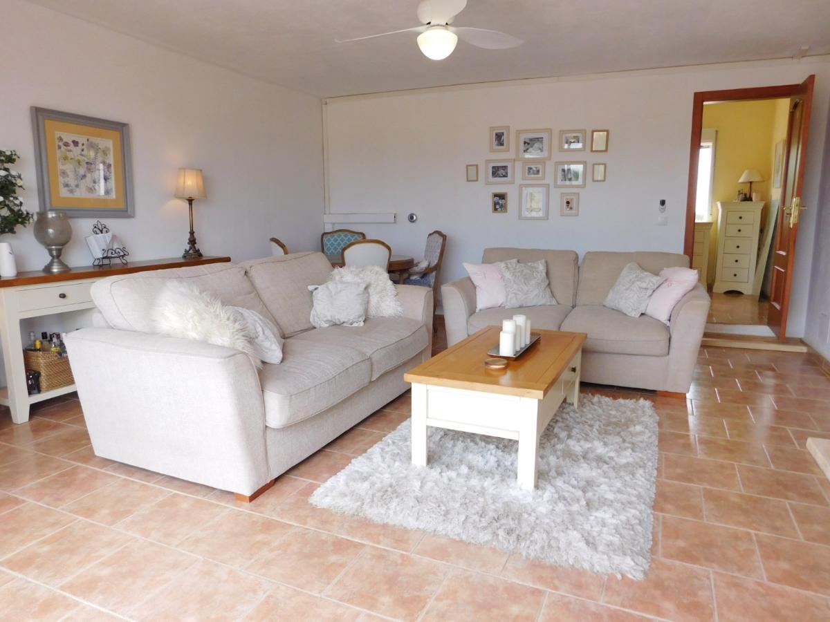 Villa i Alicante, Spanien 3 sovrum, 239 kvm. Nr. 148998
